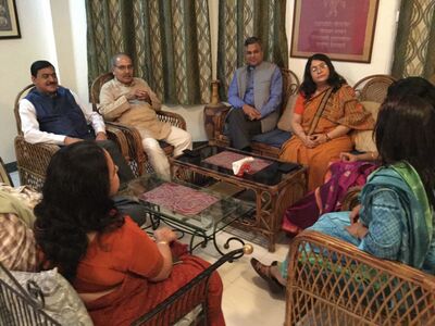  In Moti Bag (Saurabh Garg and Jugal Mohapatra are recognisable!)